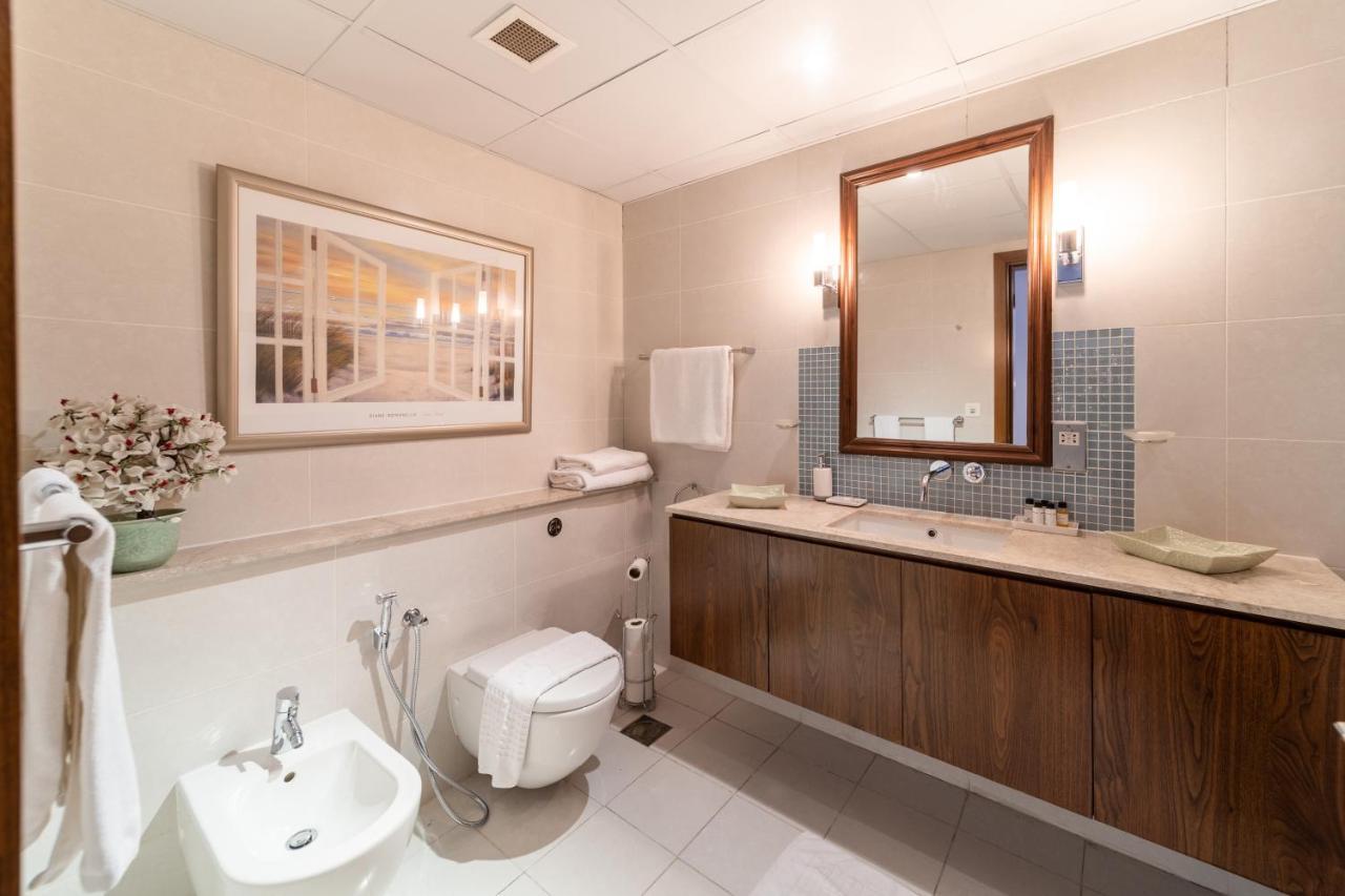 2 Bedroom App With Private And Infinity Pool Appartamento Dubai